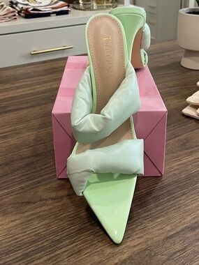 Mint Green Puffy Strap Mule Heels Pointed Toe High Heel Sandals Size 9